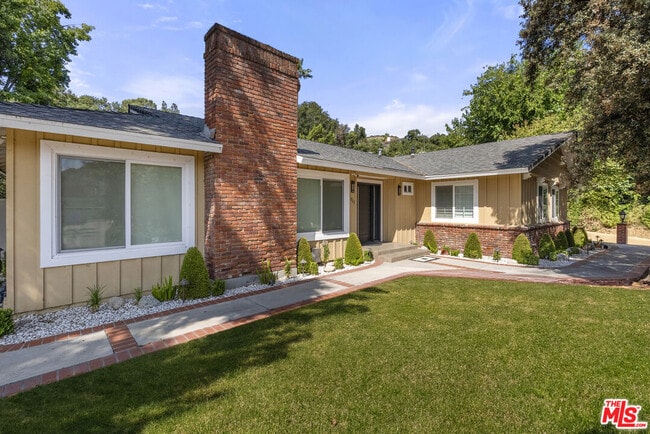 Photo - 1823 Fern Ln