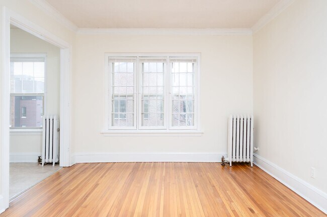 Photo - Belmont Apartments