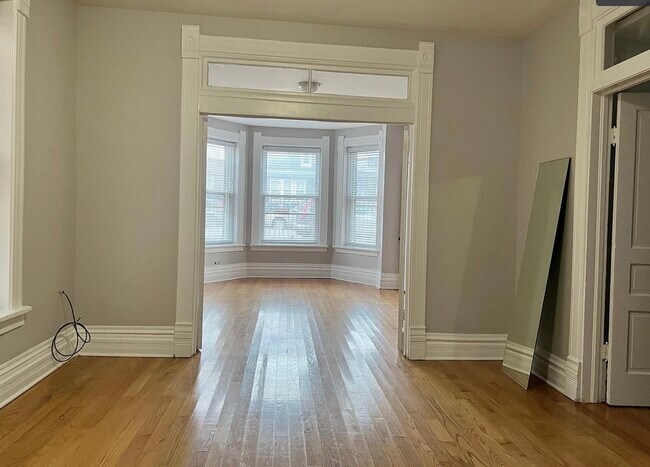 Photo - 3409 S Lowe Ave Unidad Garden