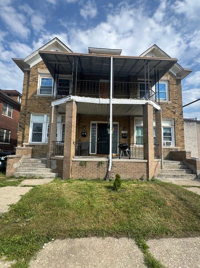 Building Photo - 3724 Wager Ave Unit 3 (3726 A1) UP Right