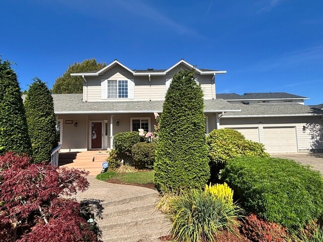 Building Photo - 1150 SE Polk Cir