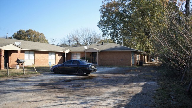 1645 Wells Station Rd
