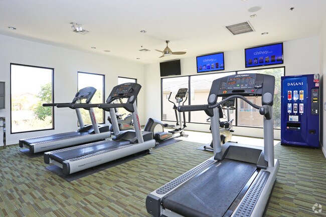 Fitness Center - Avora