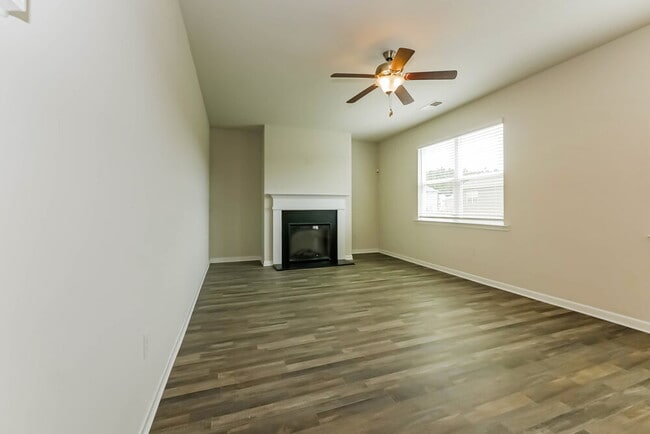 Photo - 7524 Congregation St