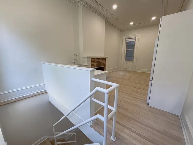 Photo - 1919 Mt Vernon St Unit 1F