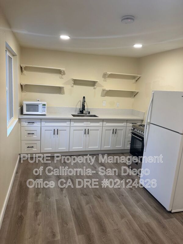 Photo - 134 Demona Pl