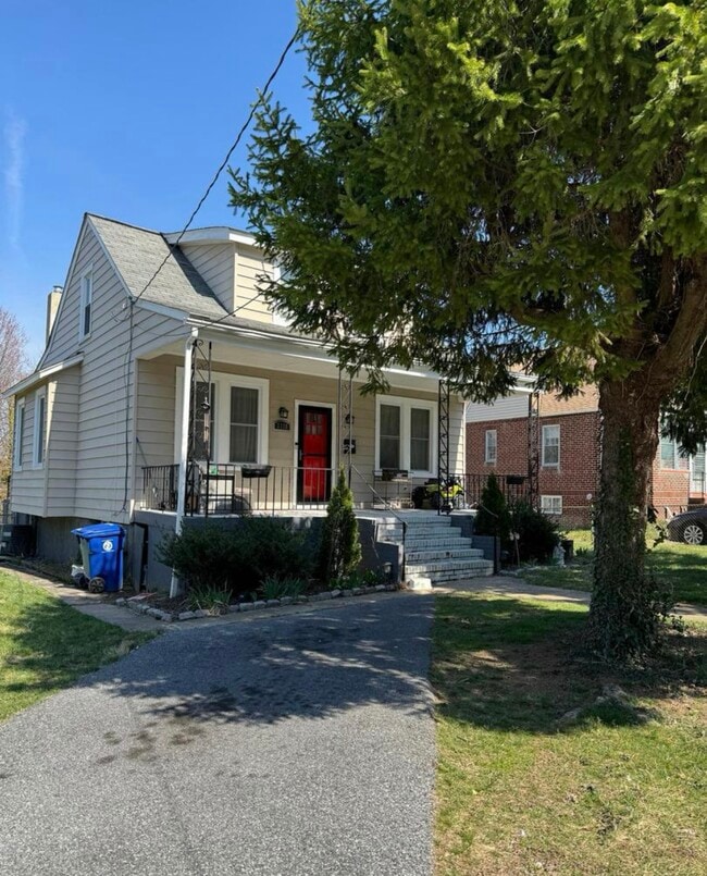 Photo - 3110 Louise Ave