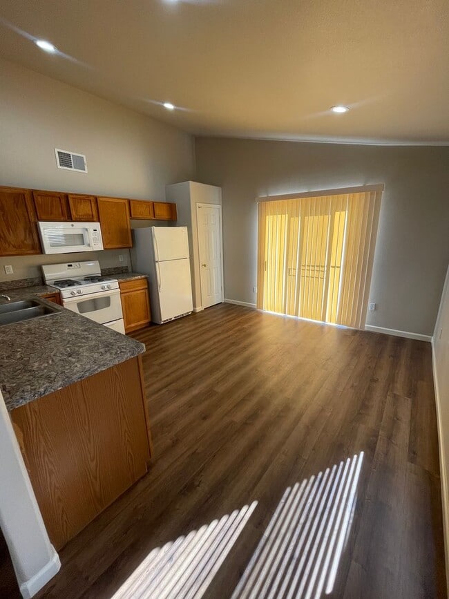 Photo - Gorgeous 3 Bedroom / 2 Bathroom Home in Las Colinas
