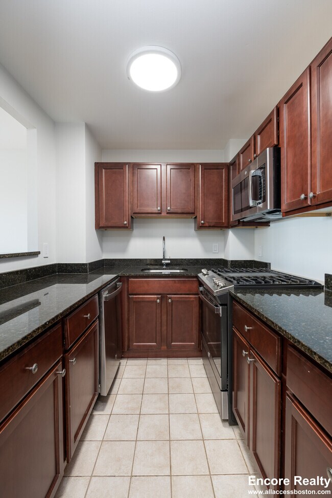 Building Photo - 1410 Columbia Rd Unit 713J