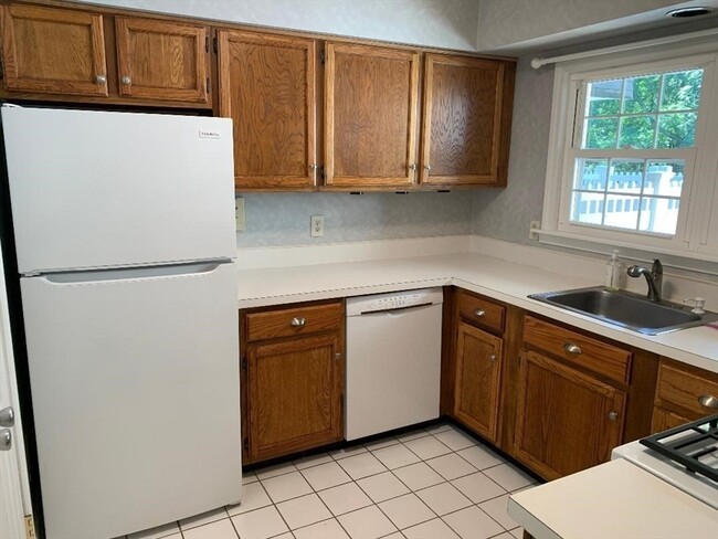 Photo - 906 Edgebrook Dr Unit 906