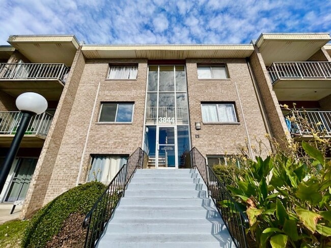 Photo - 3844 Bel Pre Rd