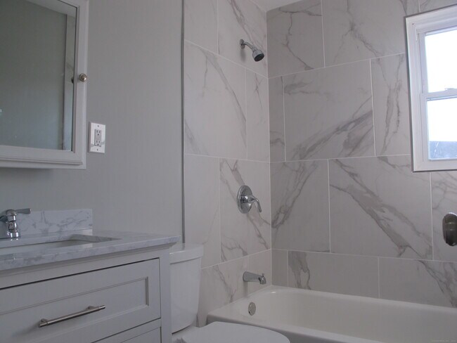 Photo - 175 Seaton Rd Unidad APT 3