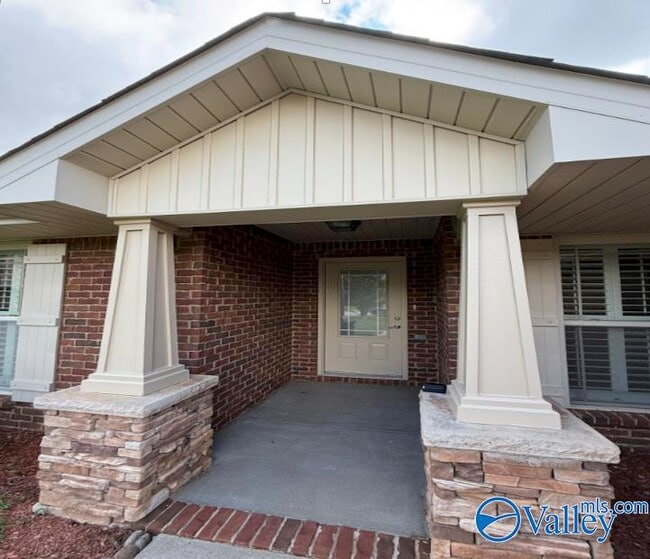 Photo - 218 Healey Dr