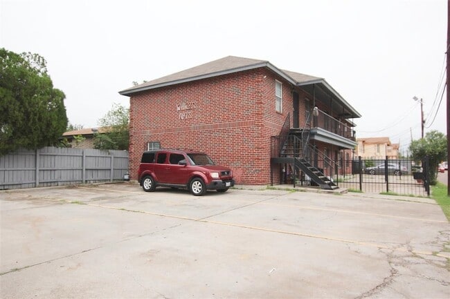 Photo - 103 Mims Ave Unidad 2