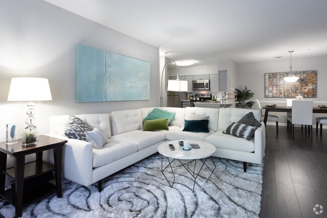2BR, 2BA - 1,037 SF - Washington