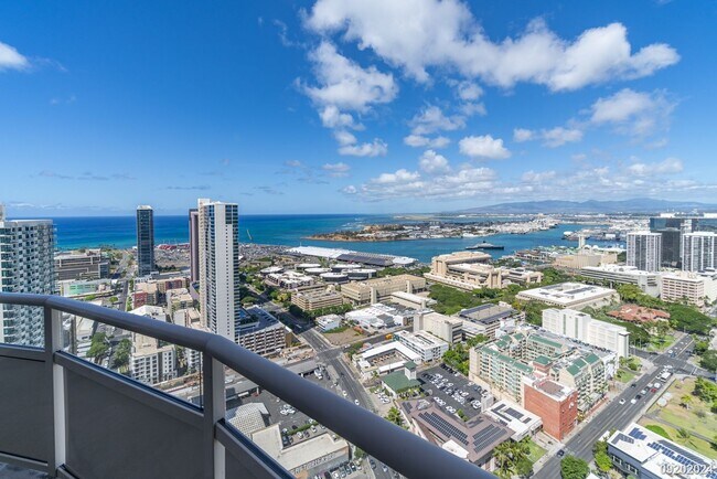 Photo - 2BR/2BA/2PKG in Keola Lai, Kakaako. Ocean, city & sunset views!