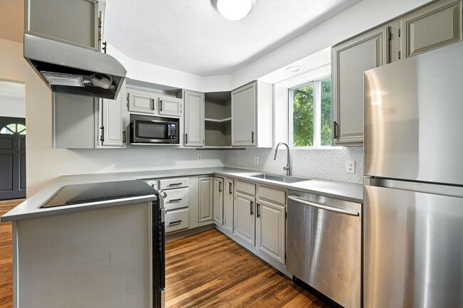 Photo - 3369 S Emerson St