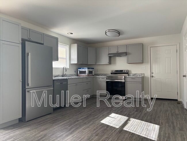 Photo - 1732 Jourolman Ave