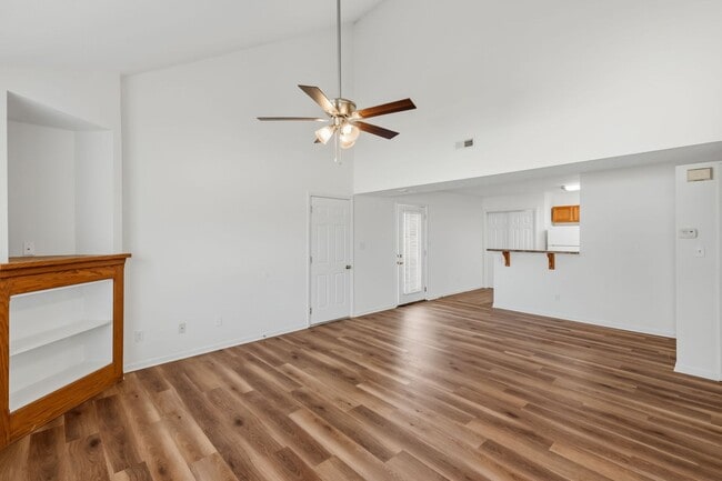 5000-5002 Carrie Ridge Dr.