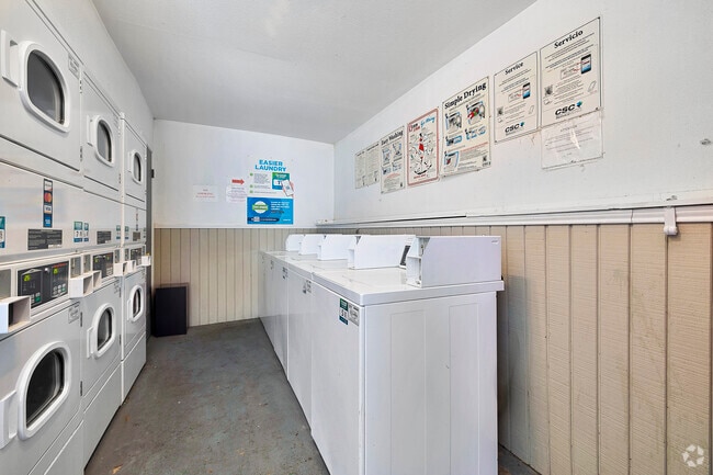 Laundry Center - Brookhollow Apartments