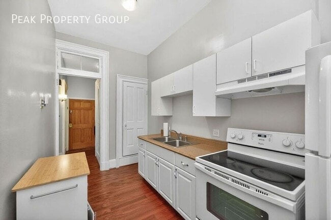 Building Photo - 2431 Ohio Ave Unit 3