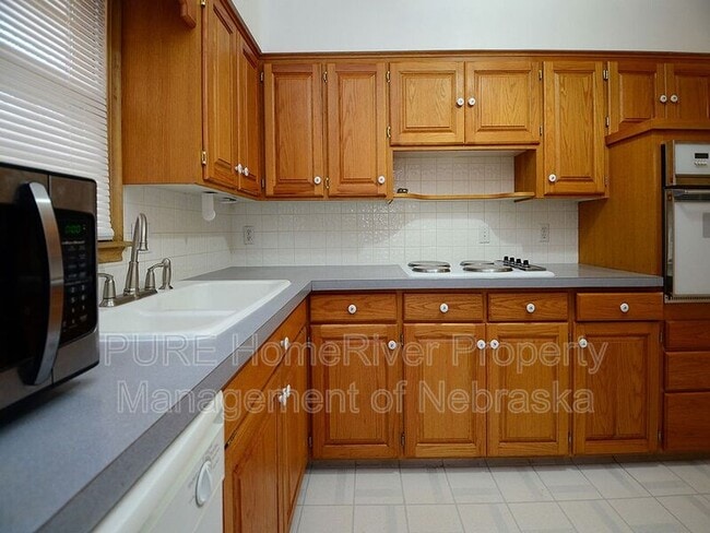 Photo - 3333 S 82nd St