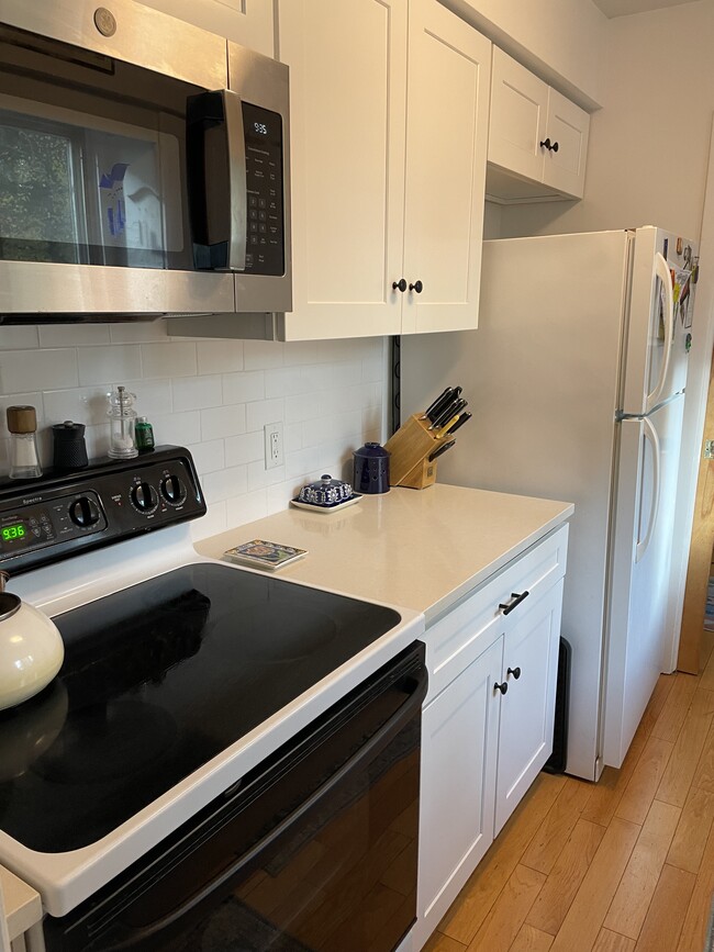 Photo - 142 Burleigh Dr Unit Main House