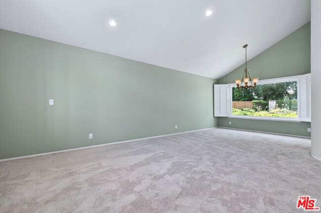 2649 Rikkard Dr