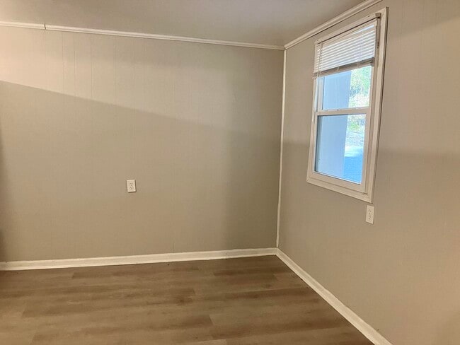 Photo - 2290 Old Holton Rd