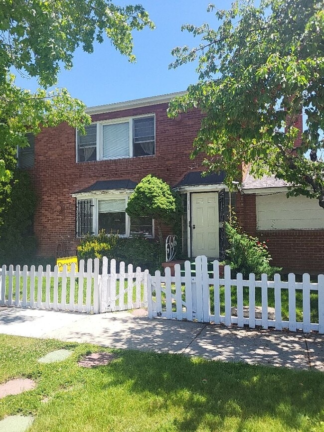 Building Photo - 720 Gordon Ave Unit 720 Gordon Avenue Rental