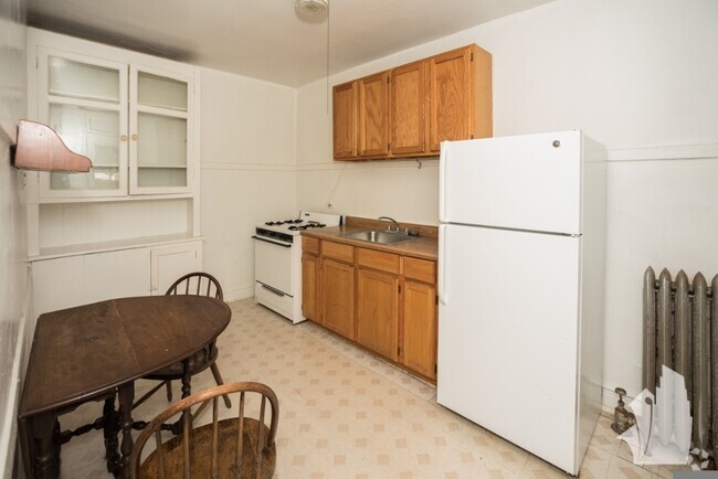 Building Photo - 2612 W Gunnison St Unit 2606-3 Rental