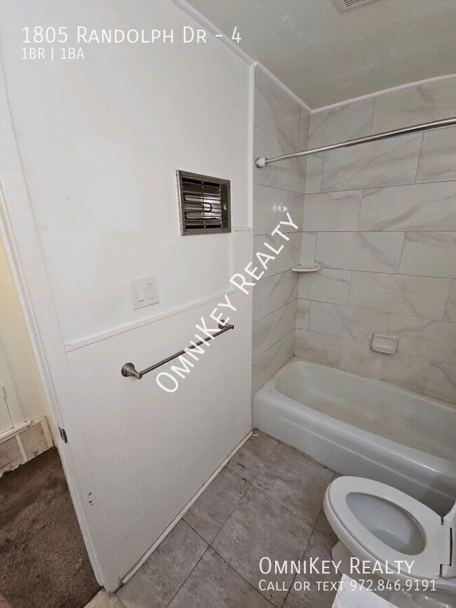 Photo - 1805 Randolph Dr Unit 4