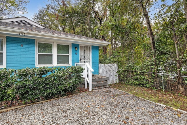 Photo - 106 McKennell Dr