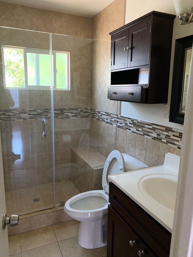 Photo - 7209 Willoughby Ave Unit 14
