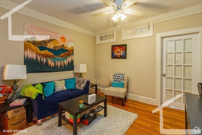 Building Photo - Cleveland Circle Area of Brighton. Steps f... Rental