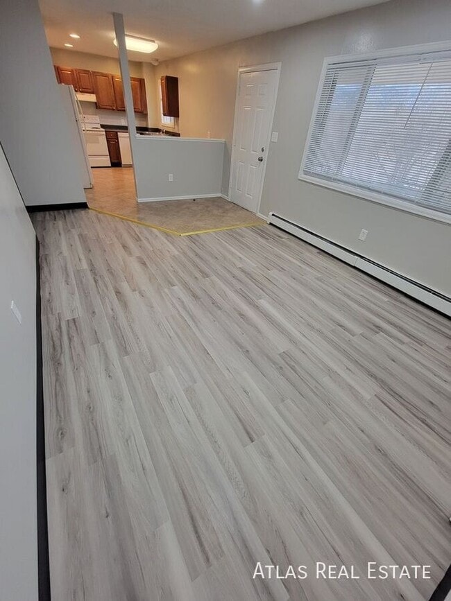 Photo - 2340 King St Unit D