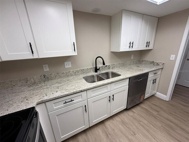 Photo - 3111 Riverside Dr