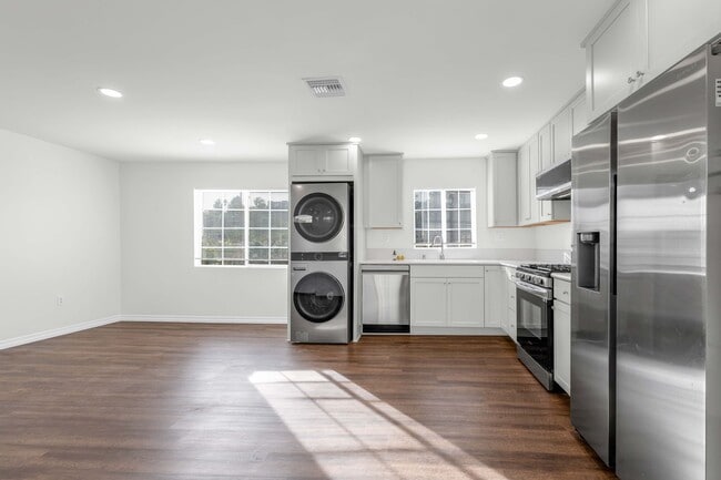 Photo - 2279 India St