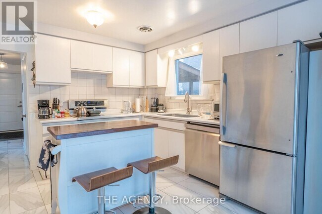 Photo - 65 Cloverdale Dr