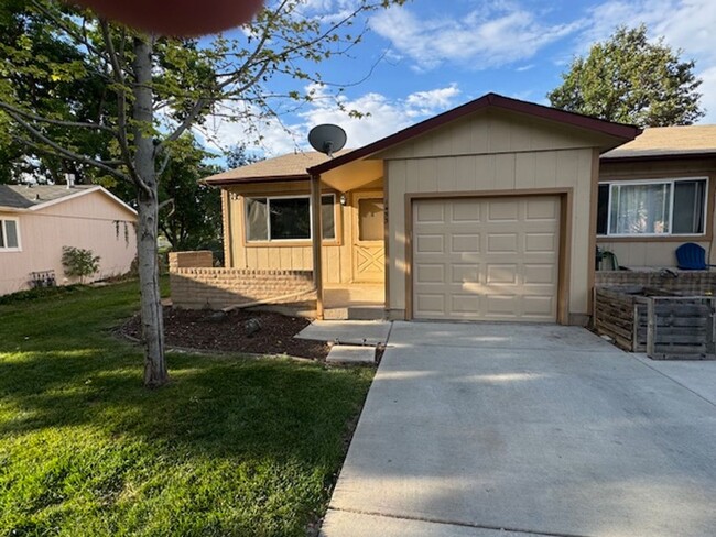 LIVE IN A PARK! - LIVE IN A PARK! Townhome