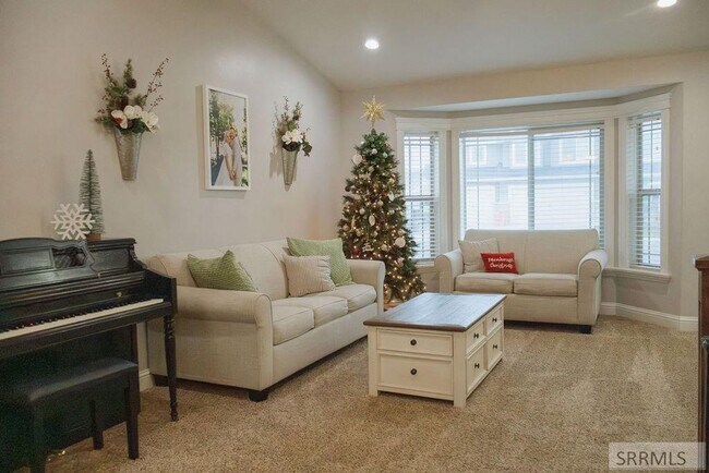 Photo - Stunning 6 Bed/3 Bath Home for Rent in Idaho Falls