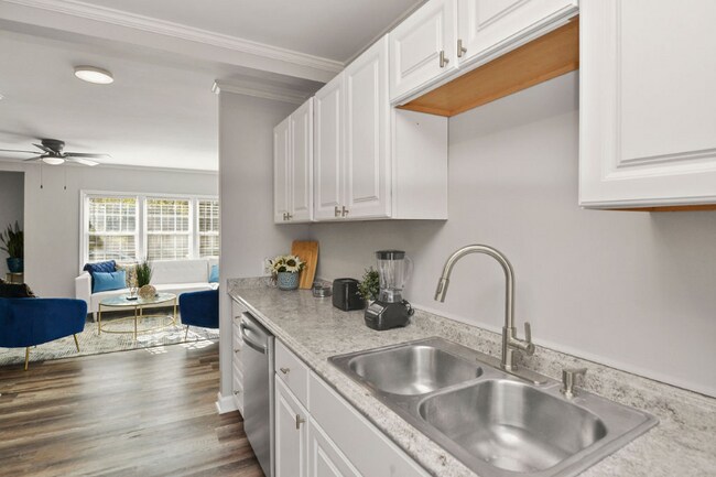 Photo - 1917 Spring Ave