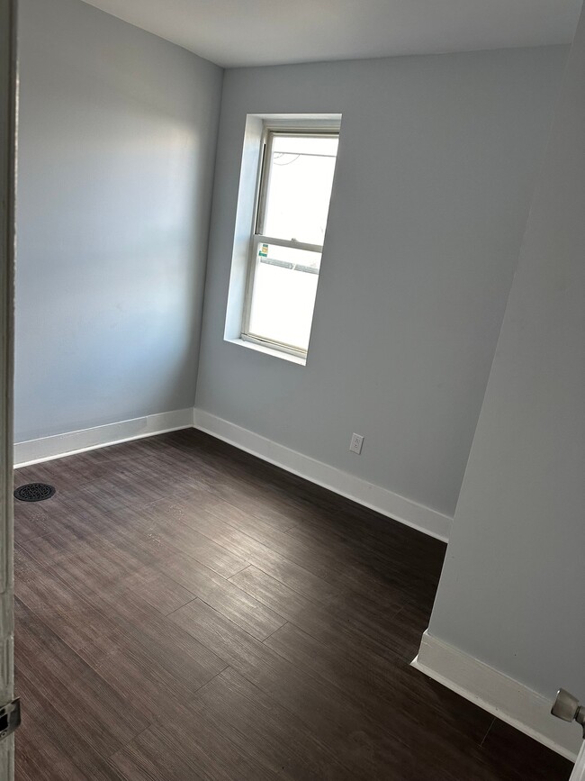 Photo - 1461 N Felton St