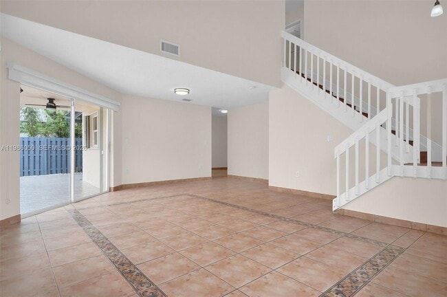 Photo - 11811 SW 102nd St