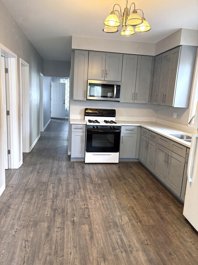 Photo - 2917 W Pershing Rd