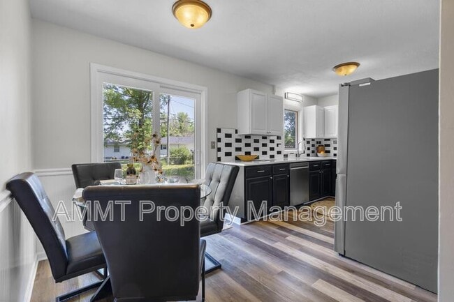 Photo - 1330 Brockman Ave
