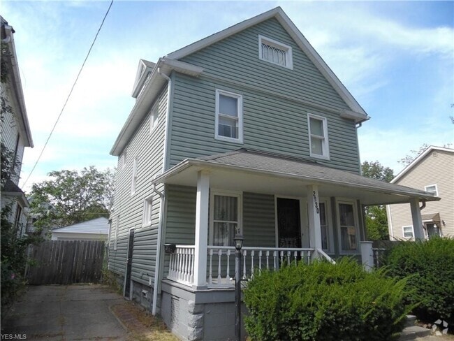 Building Photo - 2930 E 121st St Rental
