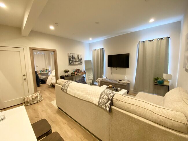 Photo - 118 Buttonwood St Unit 1