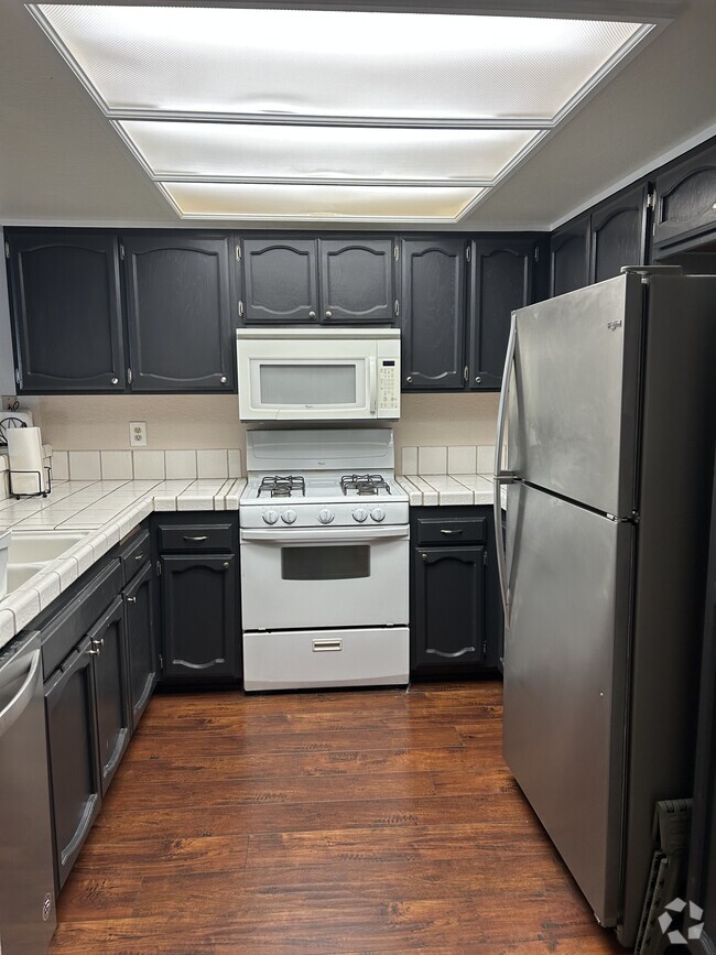 Building Photo - 2599 Walnut Ave Unit 109 Rental