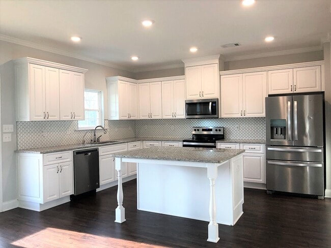 Photo - 902 Chesford Dr